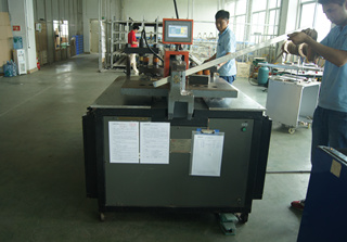 紫光電氣多功能母線(xiàn)加工機(jī)